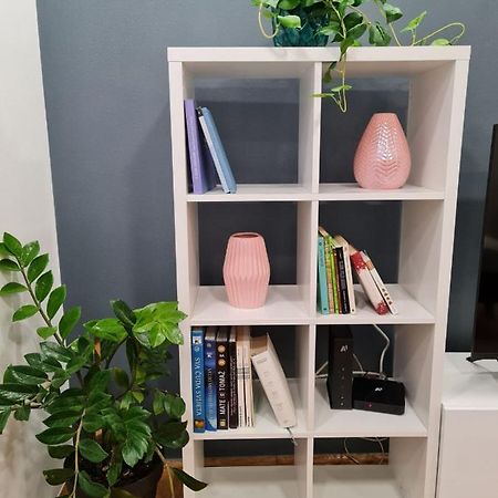 Apartman Vinyl - Self Chek-In Osijek Buitenkant foto